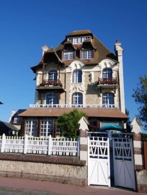 Les Embruns - Le Balcon - 2Eme Etage Apartment โดวีลล์ ภายนอก รูปภาพ